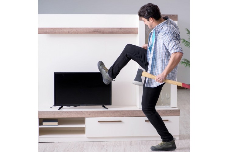 LED TV Ekranınızın Kırılmasını Nasıl Önlersiniz?